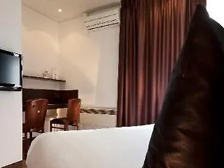 Hotel Le Bugatti 3*