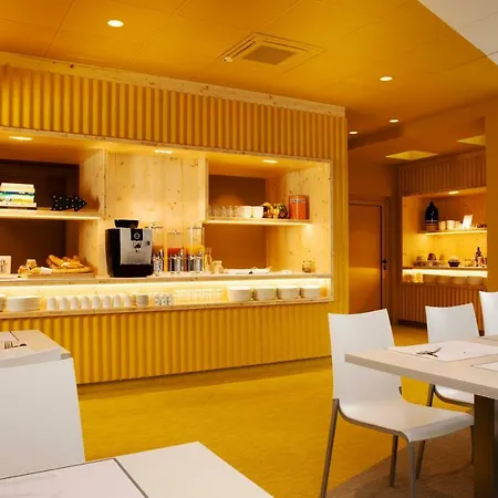 Hotel Le Bugatti 3*